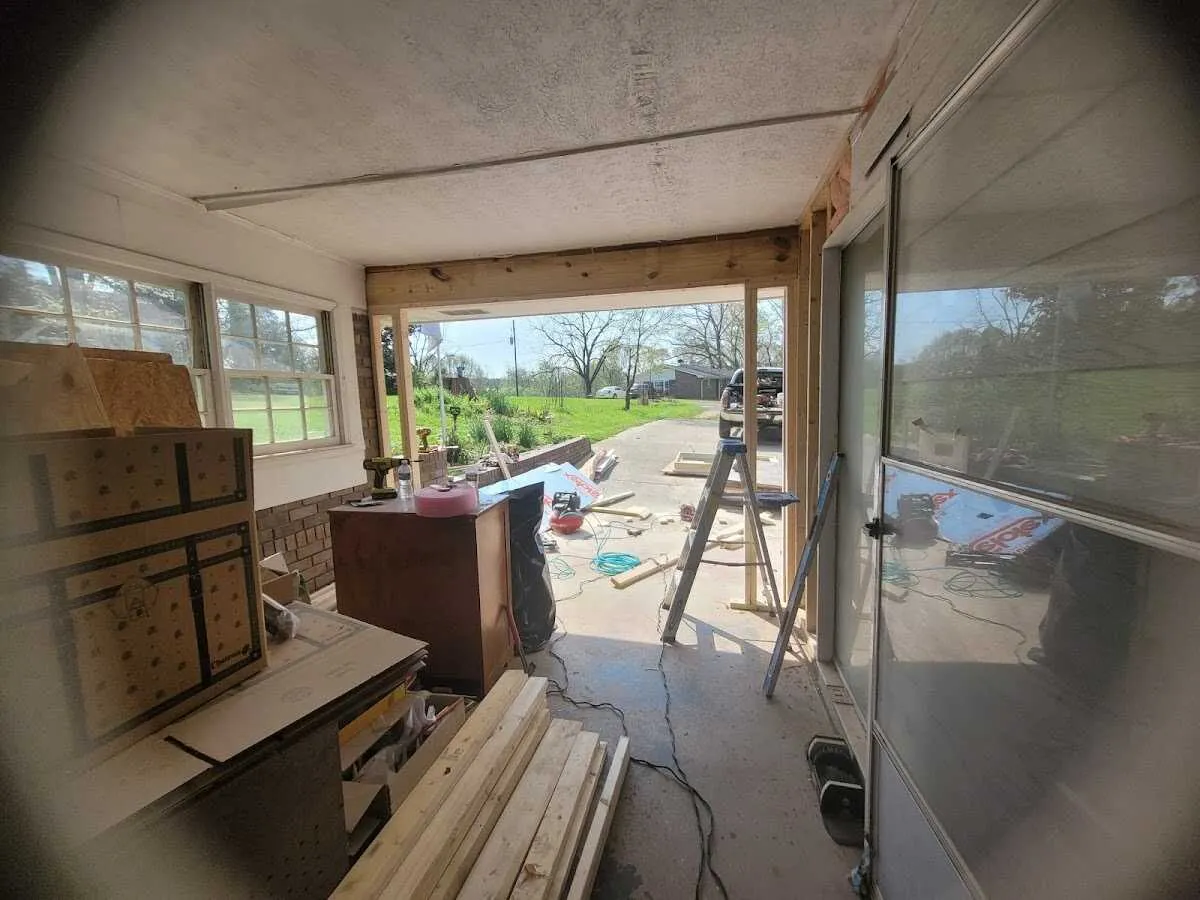 Air movers and dehumidifier for Drying & Dehumidification in Dayton